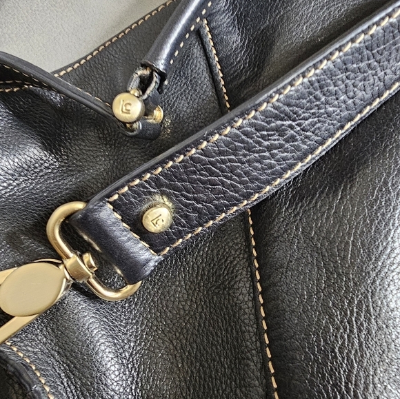 Lauren Conrad leather bag with removable strap - Picture 6 of 9